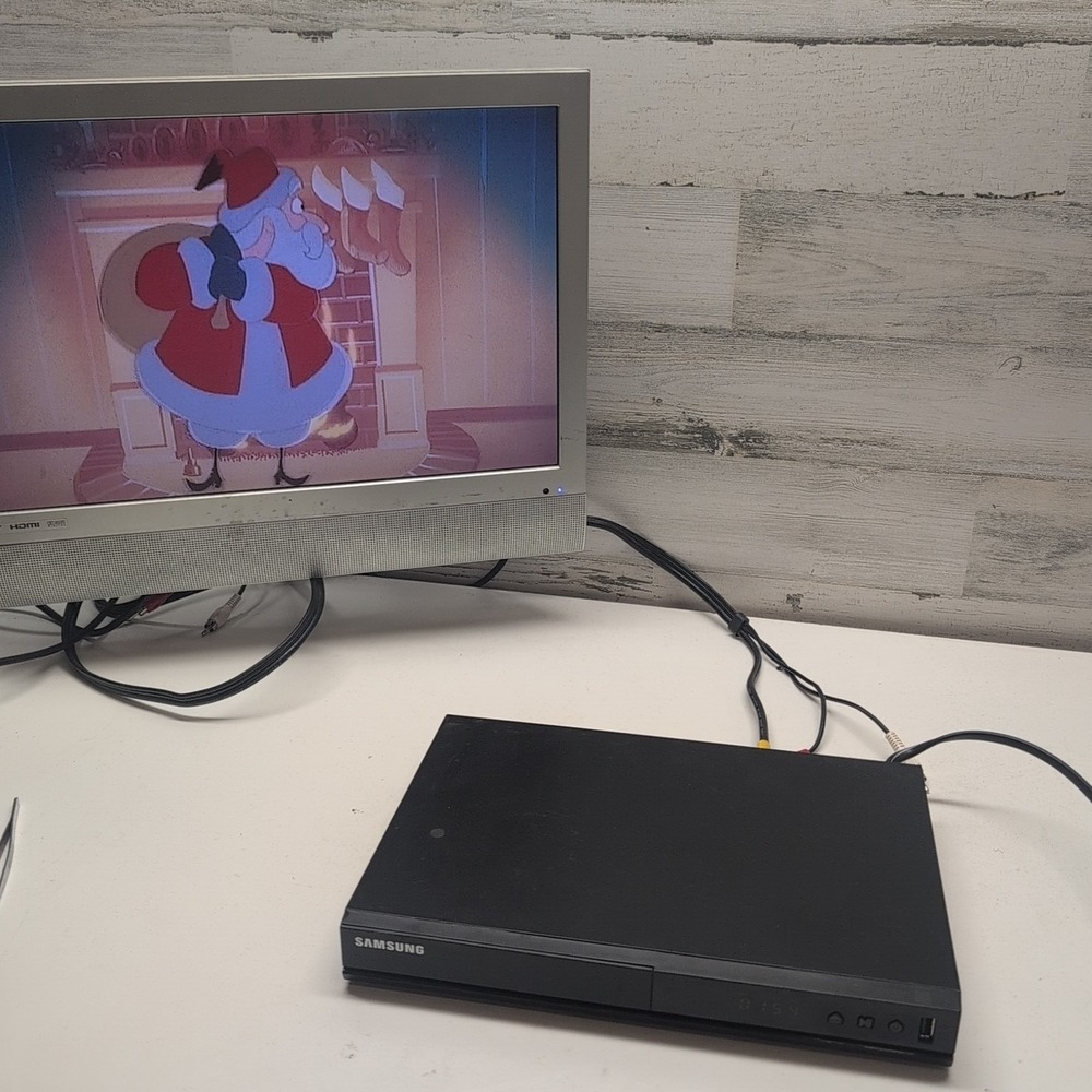 Samsung‎ DVD-E360 DVD Player No Remote Tested Working